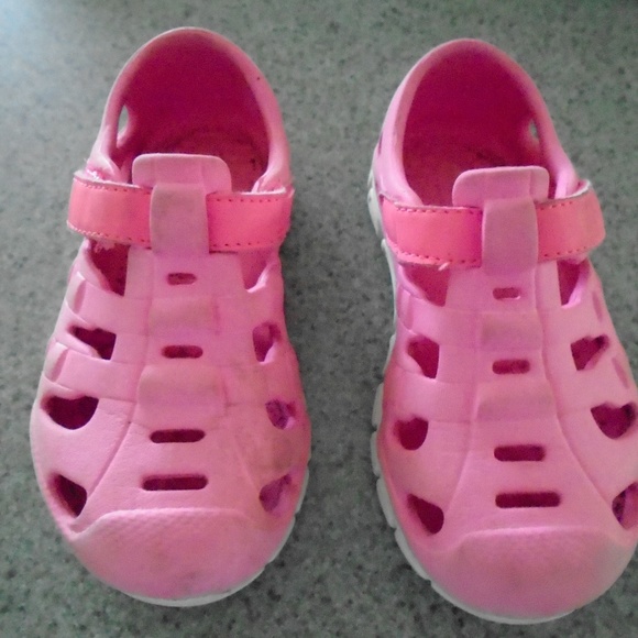 stride rite crocs